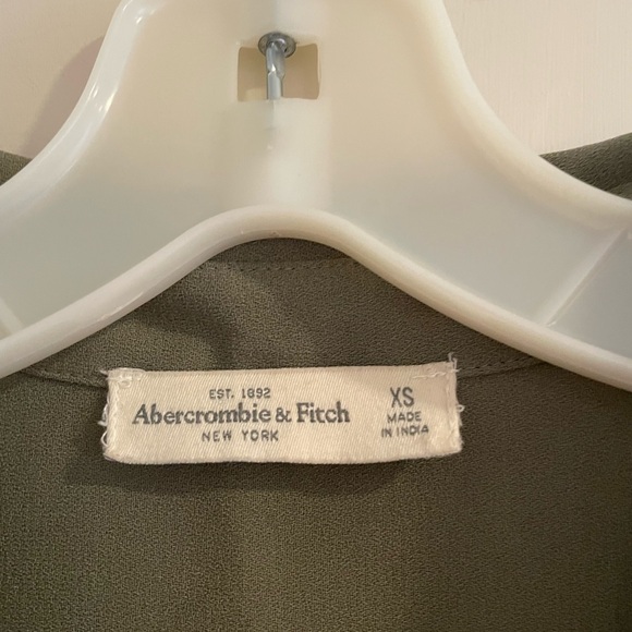 Half button down midi dress - Picture 2 of 3